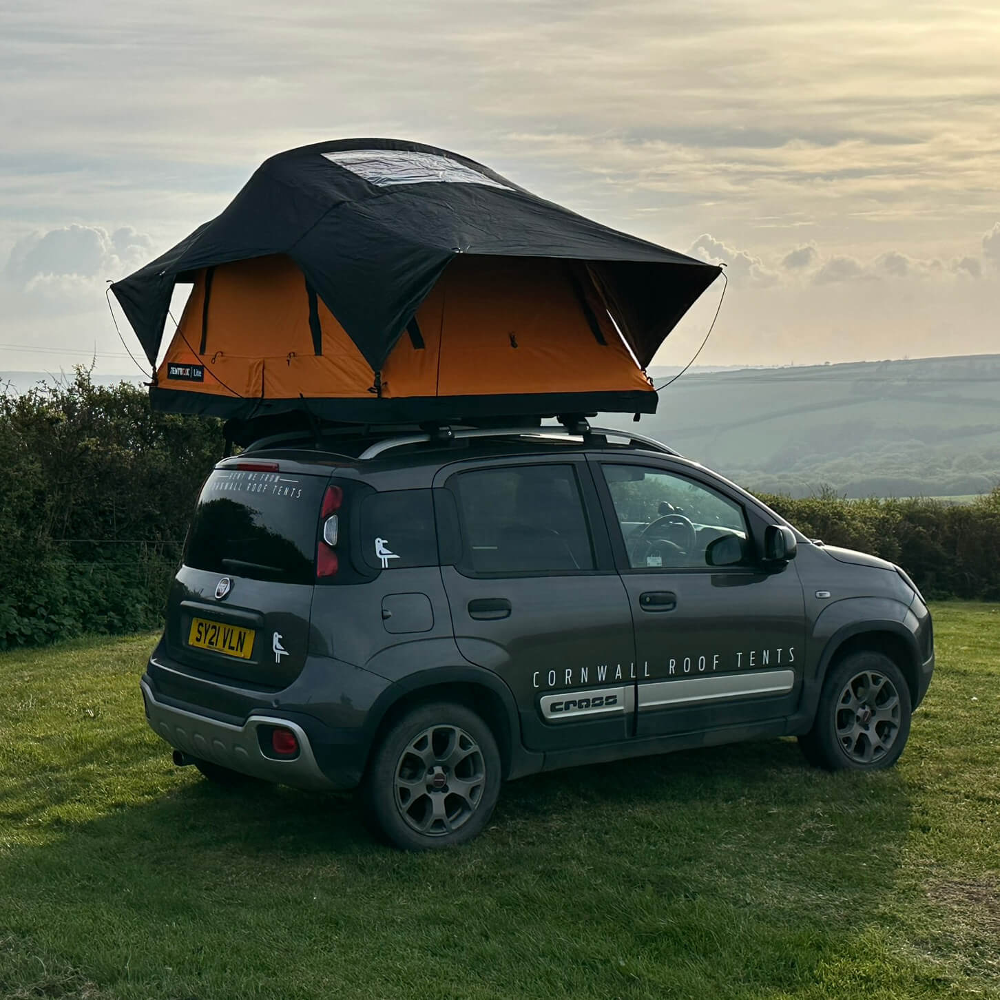 Rental: Bruce the Panda Cross 4x4 with TentBox