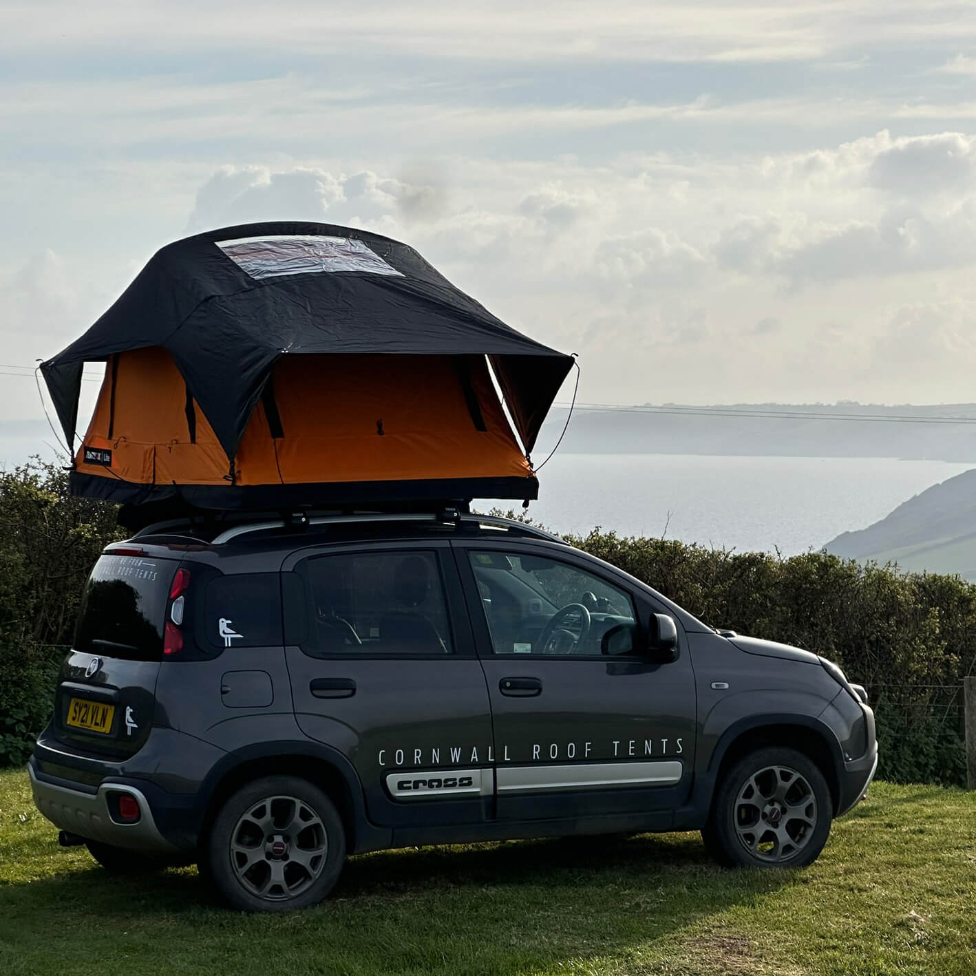 Rental: Bruce the Panda Cross 4x4 with TentBox